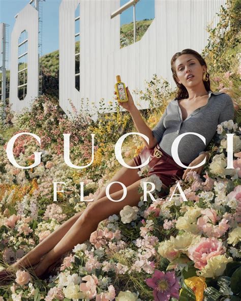 giacca gucci floreale|Gucci flower gorgeous orchid.